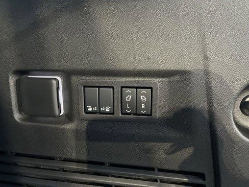 New 2026 GMC Yukon Elevation image 44