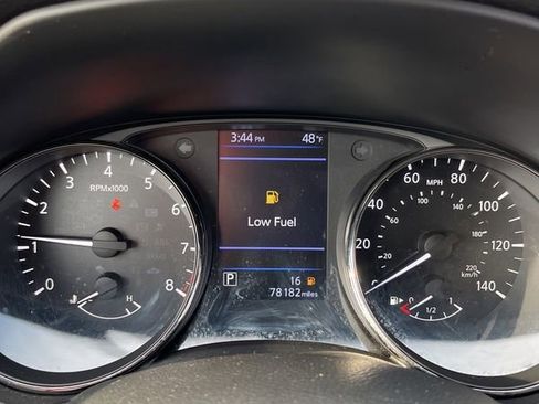 Used 2019 Nissan Rogue SV image 14