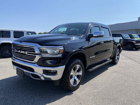 Used 2022 RAM 1500 Laramie AWD/4WD image 9