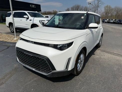 Used 2023 Kia Soul LX w/ Option Group 015 image 1