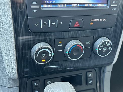 Used 2016 Chevrolet Traverse LT w/ Style and Technology Package AWD/4WD image 23