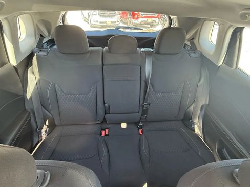 Used 2018 Jeep Compass Sport image 31