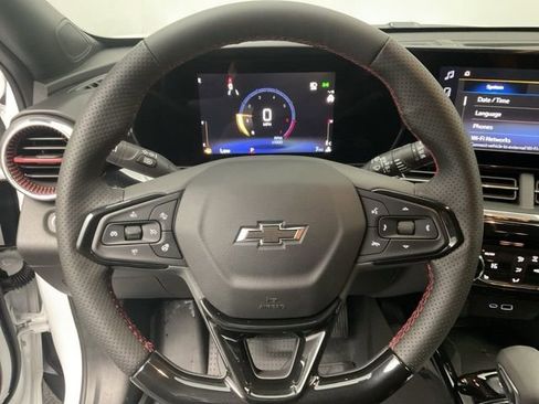 New 2026 Chevrolet Trax RS w/ Sunroof Package image 14