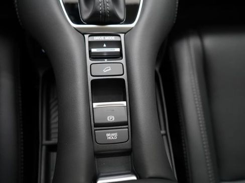 Used 2026 Honda HR-V EX-L image 41