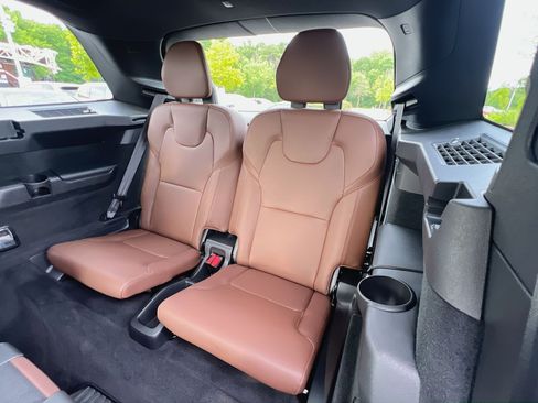 Used 2023 Volvo XC90 B6 Plus w/ Protection Package Premier AWD/4WD image 26