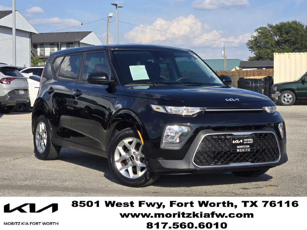 Certified 2022 Kia Soul LX w/ Technology Package FWD image 1