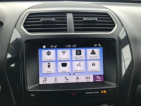 Used 2019 Ford Explorer XLT w/ Equipment Group 202A image 29