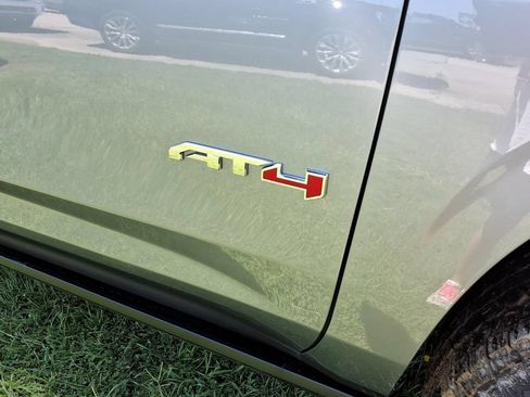 New 2026 GMC Yukon AT4 w/ AT4 Premium Plus Package AWD/4WD image 10