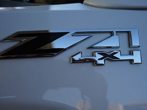 Used 2018 GMC Sierra 2500 SLT w/ Duramax Plus Package image 11