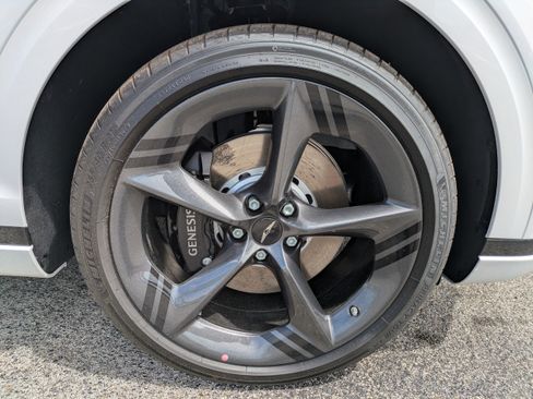 New 2026 Genesis GV70 2.5T Sport Prestige AWD/4WD image 9