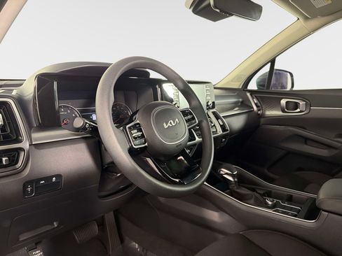 Used 2023 Kia Sorento LX FWD image 38
