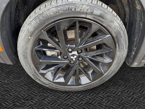 Used 2022 Mitsubishi Outlander SEL Black Edition image 11