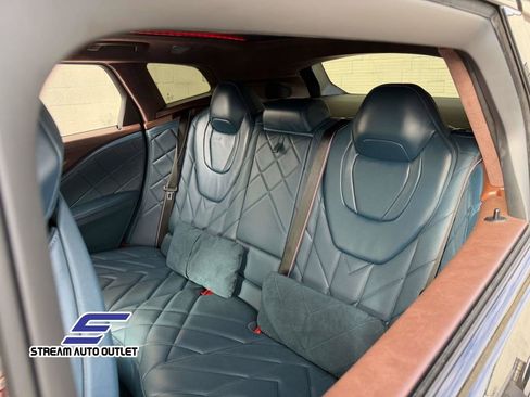 Used 2023 BMW XM image 40