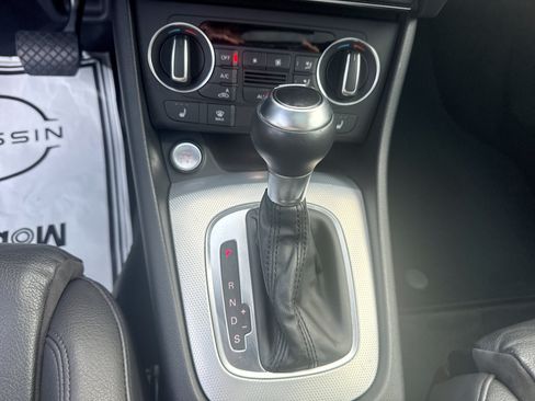 Used 2018 Audi Q3 2.0T Premium Plus w/ Premium Plus Package AWD/4WD image 19