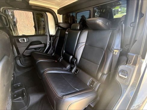 Used 2023 Jeep Gladiator Mojave w/ LED Lighting Group AWD/4WD image 21