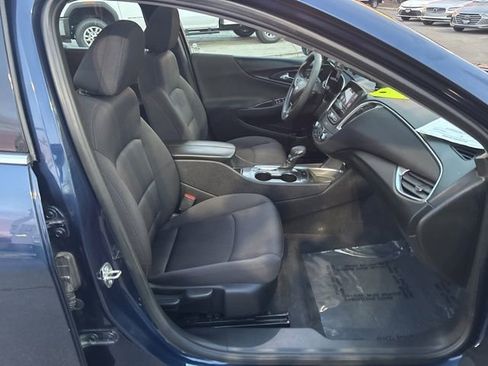 Used 2021 Chevrolet Malibu LT image 34