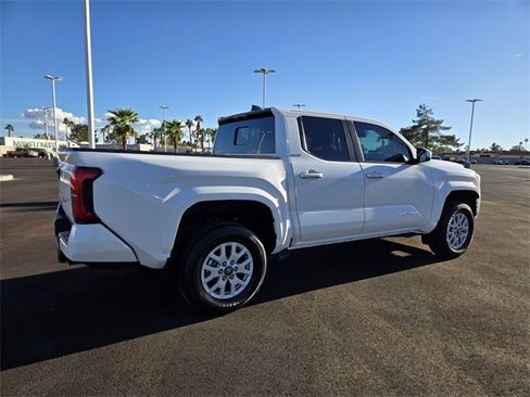 Certified 2024 Toyota Tacoma SR5 image 4