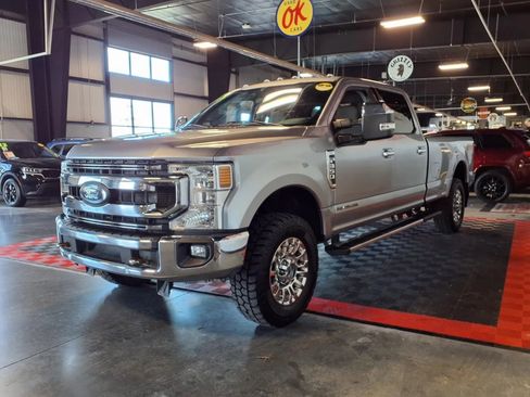 Used 2022 Ford F350 XLT w/ XLT Premium Package AWD/4WD image 3