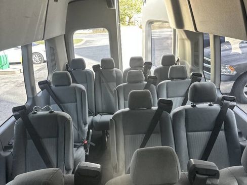 Used 2015 Ford Transit 350 XLT image 9