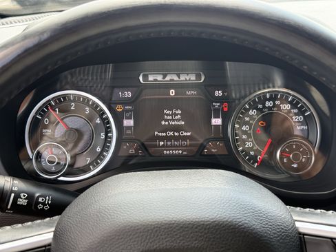 Used 2023 RAM 1500 Lone Star AWD/4WD image 17
