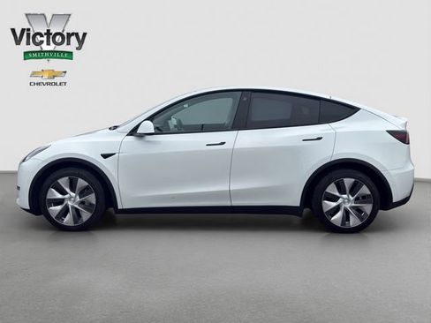 Used 2022 Tesla Model Y Long Range image 3