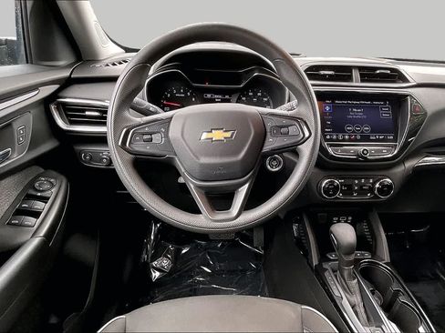 Used 2023 Chevrolet TrailBlazer LT w/ Convenience Package AWD/4WD image 10