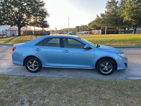 Used 2012 Toyota Camry LE FWD image 6
