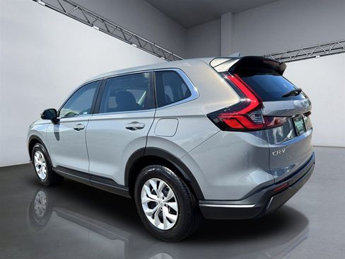 Used 2023 Honda CR-V LX image 5