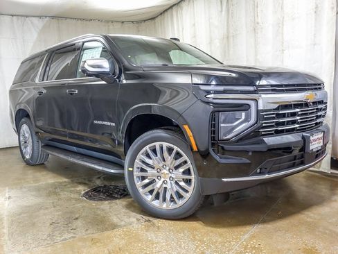 New 2026 Chevrolet Suburban Premier image 2