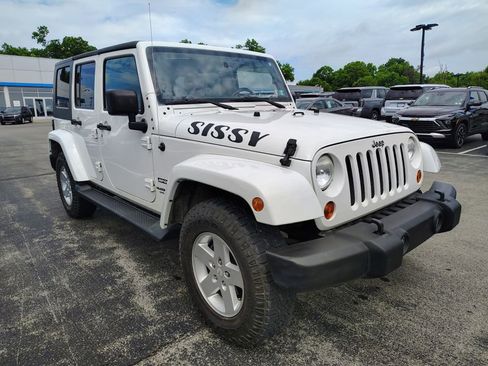 Used 2010 Jeep Wrangler Unlimited Sport AWD/4WD image 3