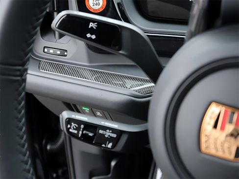 New 2026 Porsche Cayenne GTS image 33