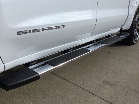 New 2026 GMC Sierra 1500 SLT w/ SLT Premium Plus Package image 6