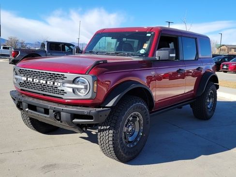 New 2025 Ford Bronco Badlands image 4
