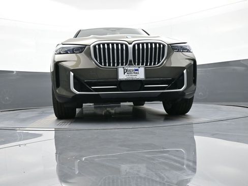 Used 2025 BMW X5 xDrive40i w/ Climate Comfort Package image 31