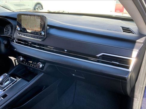 Used 2022 Mitsubishi Outlander SE image 13