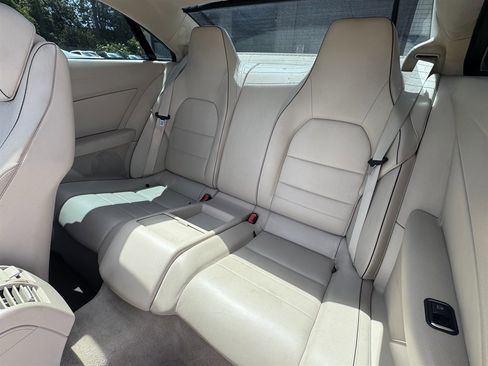 Used 2015 Mercedes-Benz E 400 4MATIC Coupe image 12