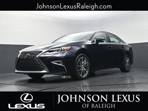Used 2018 Lexus ES 350 w/ Luxury Package w/Wood Trim FWD image 17