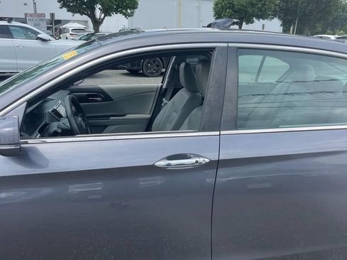 Used 2017 Honda Accord EX-L image 4