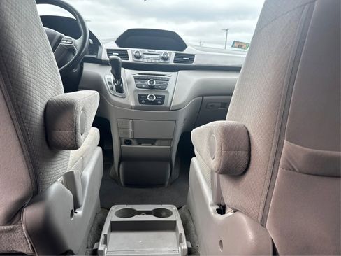 Used 2015 Honda Odyssey LX image 19