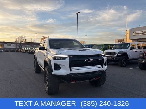 Used 2024 Chevrolet Colorado ZR2 w/ Technology Package image 3