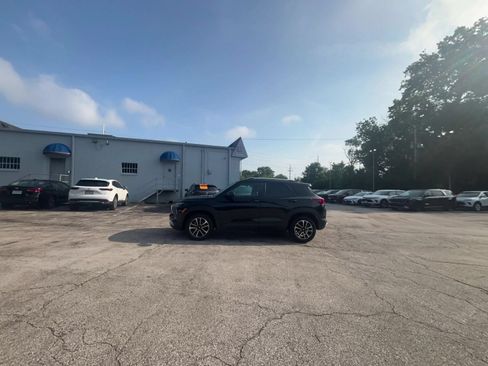 Used 2025 Chevrolet TrailBlazer LT FWD image 15