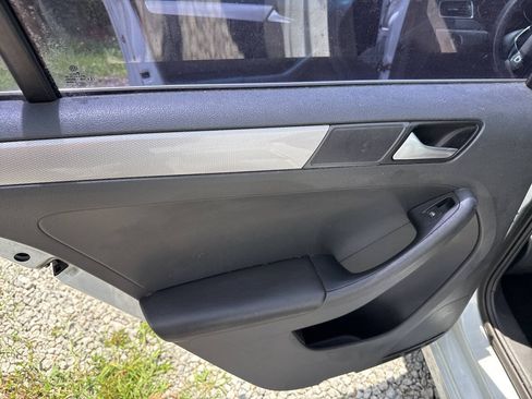 Used 2017 Volkswagen Jetta S FWD image 10