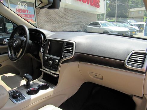 Used 2014 Jeep Grand Cherokee Limited w/ Trailer Tow Group IV AWD/4WD image 33