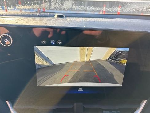 Used 2025 Chevrolet Equinox LT image 31