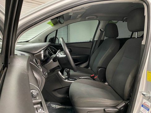 Used 2020 Chevrolet Trax LS w/ Tint and Cruise Package image 10