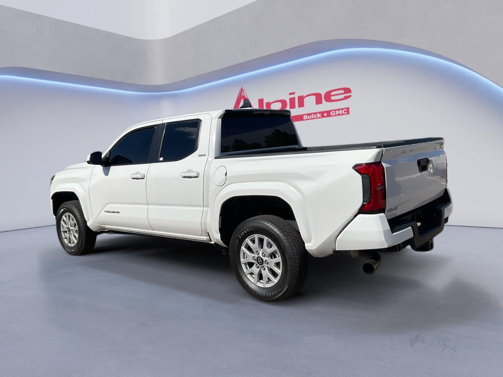 Used 2026 Toyota Tacoma SR5 AWD/4WD image 3