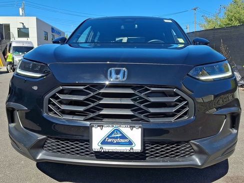 Certified 2023 Honda HR-V Sport image 2