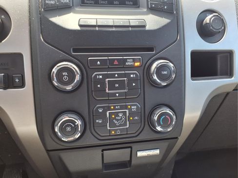 Used 2014 Ford F150 XLT w/ Equipment Group 302A Luxury AWD/4WD image 17