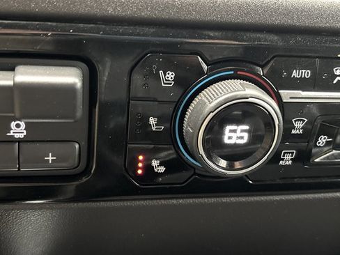 Used 2024 Chevrolet Silverado 2500 LTZ w/ LTZ Convenience Package image 41