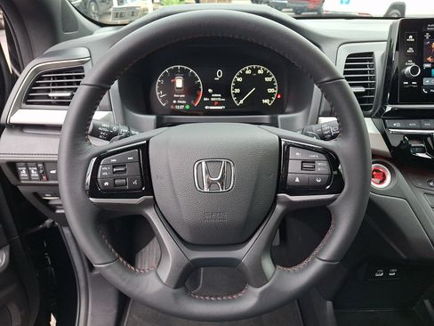 Used 2026 Honda Odyssey Sport-L image 18